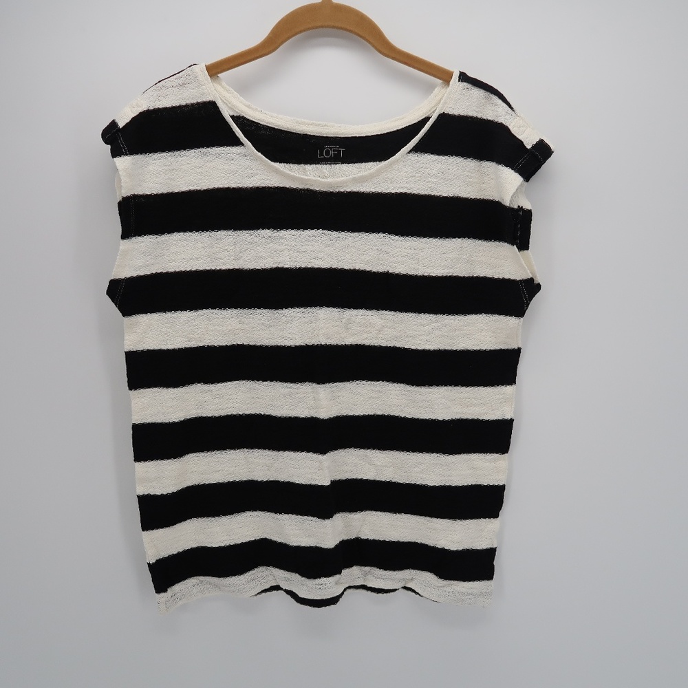 Ann Taylor LOFT Striped Short Sleeve Cropped Top